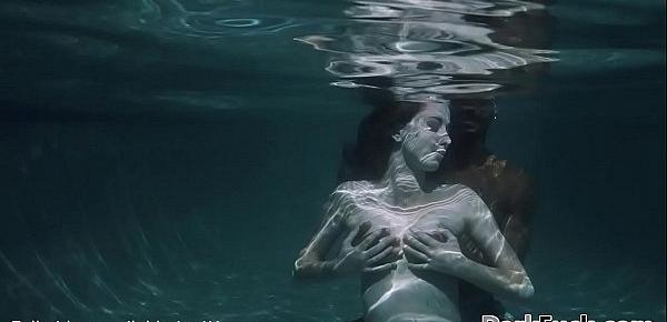  Haley Reed handles a BBC under water